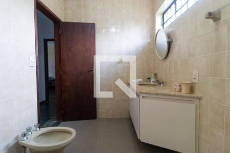 Casa de condomínio à venda com 330m², 3 quartos e sem vagaBanheiro