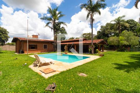 Casa de condomínio à venda com 330m², 3 quartos e sem vagaQuintal