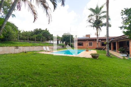 Casa de condomínio à venda com 330m², 3 quartos e sem vagaQuintal