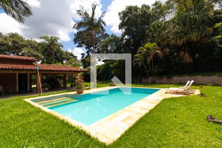 Casa de condomínio à venda com 330m², 3 quartos e sem vagaPiscina