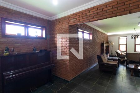 Casa de condomínio à venda com 330m², 3 quartos e sem vagaSalas