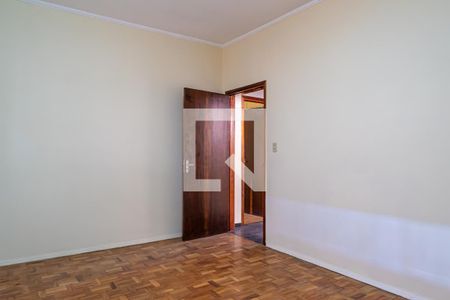 Casa à venda com 180m², 5 quartos e 2 vagas Casa à venda com 180m², 5 quartos e 2 vagasQuarto 1