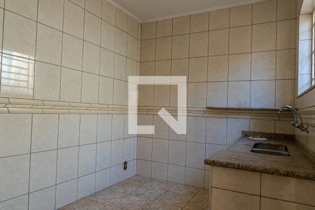 Casa à venda com 180m², 5 quartos e 2 vagas Casa à venda com 180m², 5 quartos e 2 vagasCozinha