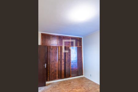 Casa à venda com 180m², 5 quartos e 2 vagas Casa à venda com 180m², 5 quartos e 2 vagasQuarto 3