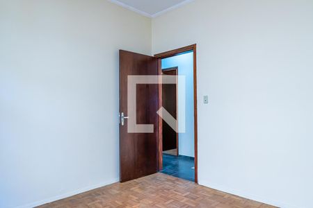 Casa à venda com 180m², 5 quartos e 2 vagas Casa à venda com 180m², 5 quartos e 2 vagasQuarto 4