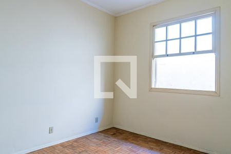 Casa à venda com 180m², 5 quartos e 2 vagas Casa à venda com 180m², 5 quartos e 2 vagasQuarto 4