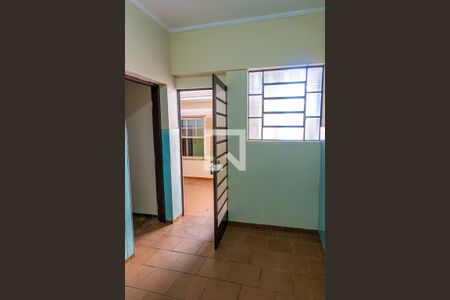 Casa à venda com 180m², 5 quartos e 2 vagas Casa à venda com 180m², 5 quartos e 2 vagasCozinha