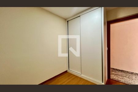 quarto 1 de apartamento à venda com 2 quartos, 55m² em Savassi, Belo Horizonte