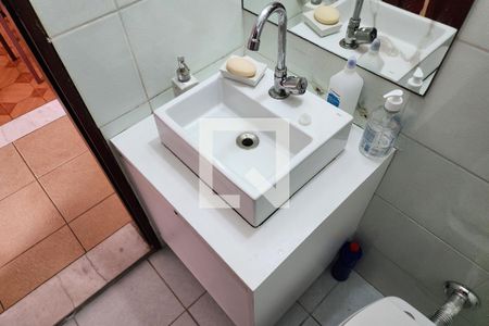 Casa à venda com 120m², 3 quartos e 2 vagasBanheiro 2