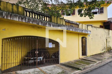 Casa à venda com 120m², 3 quartos e 2 vagasFachada