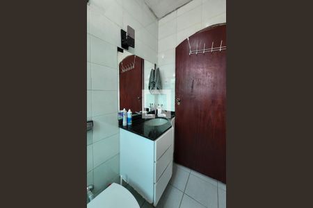 Casa à venda com 120m², 3 quartos e 2 vagasBanheiro 1