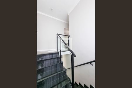 Escada de casa para alugar com 3 quartos, 170m² em Loteamento Villa Branca, Jacareí