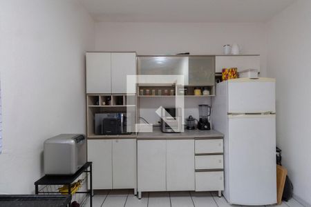 Casa à venda com 250m², 4 quartos e 2 vagas Casa à venda com 250m², 4 quartos e 2 vagasCasa 2 Cozinha