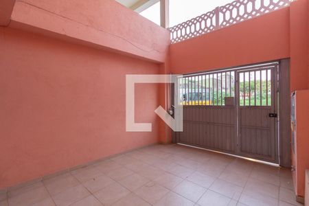 Casa à venda com 250m², 4 quartos e 2 vagas Casa à venda com 250m², 4 quartos e 2 vagasCasa 1 Garagem