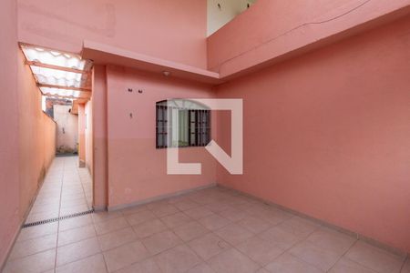 Casa à venda com 250m², 4 quartos e 2 vagas Casa à venda com 250m², 4 quartos e 2 vagasCasa 1 Garagem