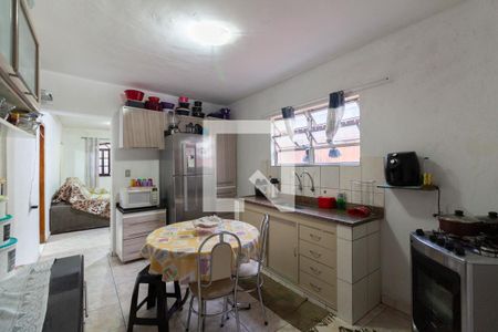 Casa à venda com 250m², 4 quartos e 2 vagas Casa à venda com 250m², 4 quartos e 2 vagasCasa 1 Cozinha
