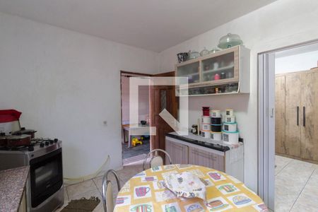 Casa à venda com 250m², 4 quartos e 2 vagas Casa à venda com 250m², 4 quartos e 2 vagasCasa 1 Cozinha