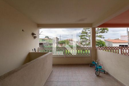 Casa à venda com 250m², 4 quartos e 2 vagas Casa à venda com 250m², 4 quartos e 2 vagasCasa 2 Varanda Sala