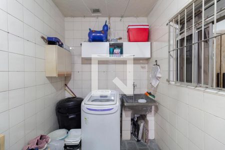 Casa à venda com 250m², 4 quartos e 2 vagas Casa à venda com 250m², 4 quartos e 2 vagasCasa 1 Área de Serviço