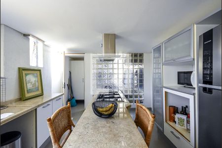Apartamento à venda com 115m², 2 quartos e 1 vagaCozinha 