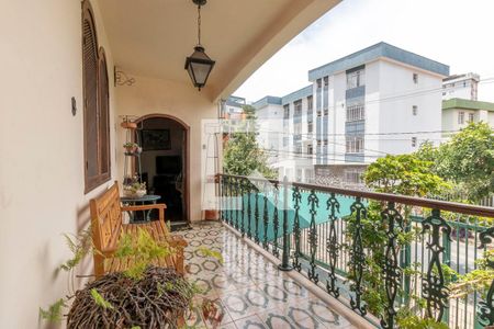 Casa à venda com 293m², 4 quartos e 4 vagasVaranda