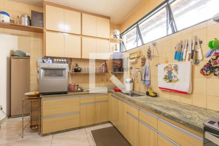 Casa à venda com 293m², 4 quartos e 4 vagasCozinha