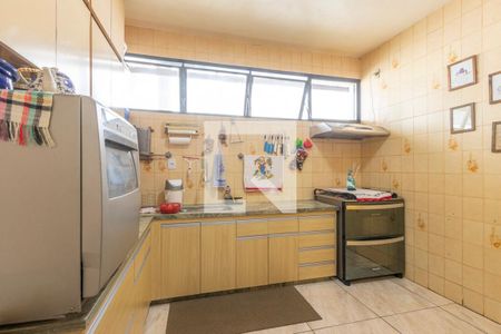 Casa à venda com 293m², 4 quartos e 4 vagasCozinha