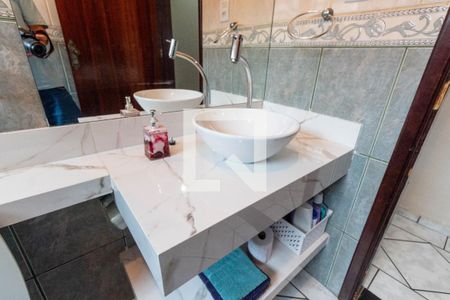 Casa à venda com 400m², 4 quartos e 2 vagasBanheiro 3