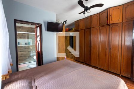 Casa à venda com 400m², 4 quartos e 2 vagasQuarto Suíte