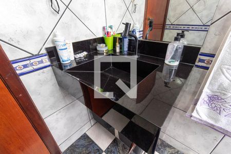 Casa à venda com 400m², 4 quartos e 2 vagasBanheiro 4