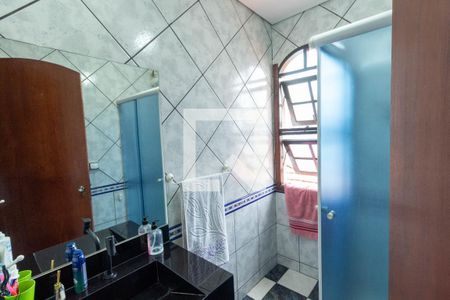 Casa à venda com 400m², 4 quartos e 2 vagasBanheiro 4