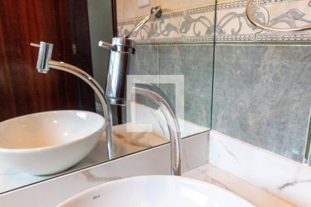 Casa à venda com 400m², 4 quartos e 2 vagasBanheiro - torneira