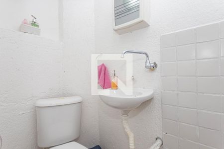 Banheiro de kitnet/studio para alugar com 1 quarto, 16m² em Aclimação, São Paulo