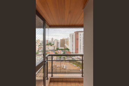 Sacada da Sala de apartamento para alugar com 3 quartos, 84m² em Vila Itapura, Campinas