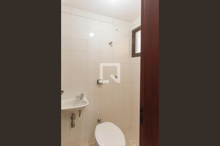 Apartamento para alugar com 84m², 3 quartos e 2 vagas Apartamento para alugar com 84m², 3 quartos e 2 vagasBanheiro de Serviço