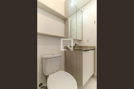Banheiro de kitnet/studio à venda com 1 quarto, 16m² em Santa Efigênia, São Paulo