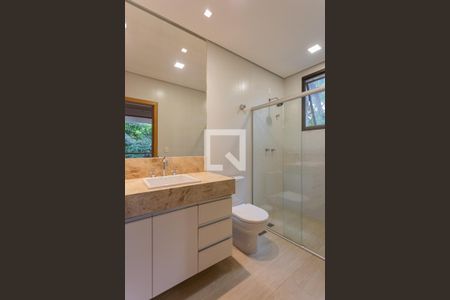 Casa de condomínio para alugar com 350m², 4 quartos e 2 vagasBanheiro da Suíte 3