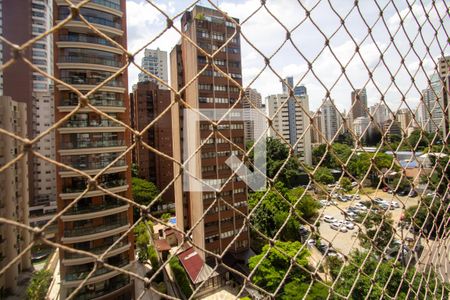 Vista de apartamento à venda com 3 quartos, 113m² em Moema, São Paulo