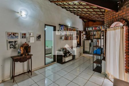 Casa de condomínio para alugar com 555m², 4 quartos e 4 vagasCorredor