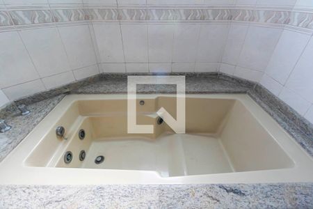 Apartamento para alugar com 430m², 5 quartos e 5 vagasBanheiro  Quarto 2