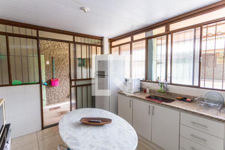 Casa à venda com 419m², 6 quartos e 3 vagasCozinha do 1° Pavimento