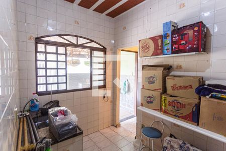 Casa à venda com 419m², 6 quartos e 3 vagasCozinha da Casa dos Fundos