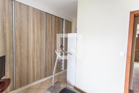 Casa à venda com 419m², 6 quartos e 3 vagasQuarto 2 no 2° Pavimento