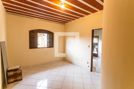 Casa à venda com 419m², 6 quartos e 3 vagasQuarto 1 da Casa dos Fundos
