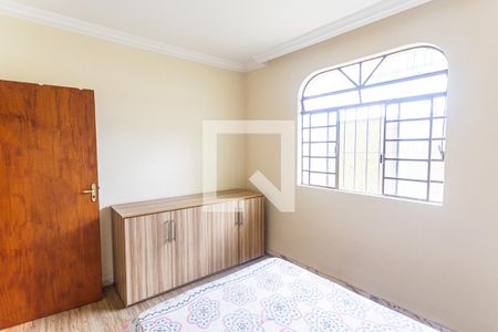 Quarto 2 do 1° Pavimento de casa à venda com 6 quartos, 419m² em Fernão Dias, Belo Horizonte
