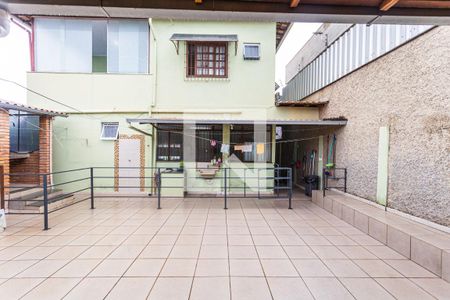 Casa à venda com 419m², 6 quartos e 3 vagasÁrea Externa da Casa dos Fundos