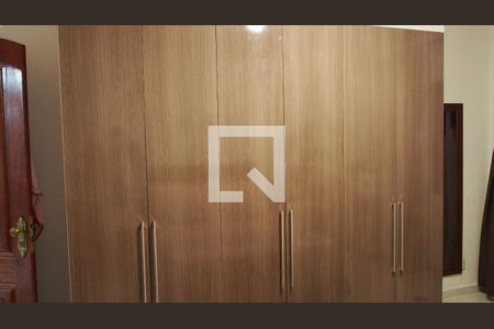 Casa à venda com 299m², 4 quartos e 3 vagasQuarto