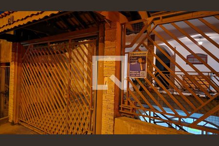 Casa à venda com 299m², 4 quartos e 3 vagas Casa à venda com 299m², 4 quartos e 3 vagasFachada