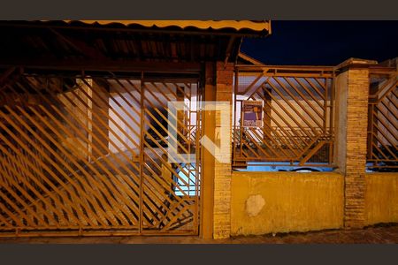 Casa à venda com 299m², 4 quartos e 3 vagas Casa à venda com 299m², 4 quartos e 3 vagasFachada