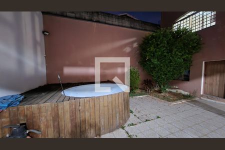 Casa à venda com 299m², 4 quartos e 3 vagas Casa à venda com 299m², 4 quartos e 3 vagasÁrea comum